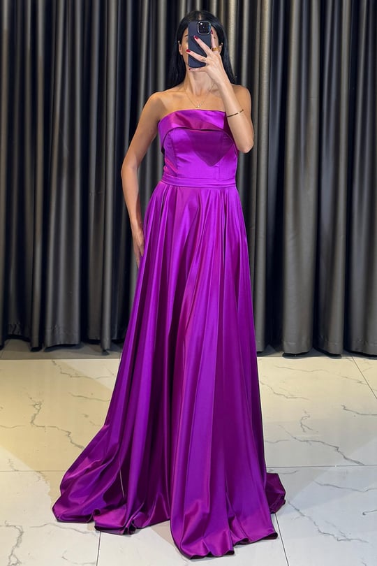 Xojayin soati uchun jinsiy qul Mushuk sorish porno