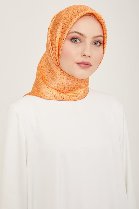 Armine Açık Turuncu Puantiye Desen Sura İpek Eşarp 9113-51 Renk
