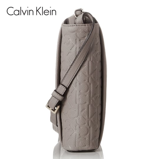 Calvin Klein Kadın Postacı Çantası K60K602218 069 MISH4 FLAT CROSSBODY  CALVIN KLEIN MUSHROOM | Marka Park