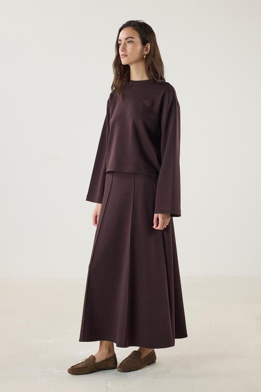 Acı Kahve Kısa Sweatshirt, Çan Kesim Etek Takım