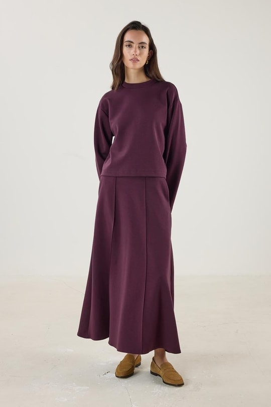 Bordo Kısa Sweatshirt, Çan Kesim Etek Takım