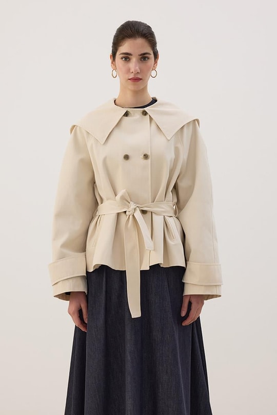 Geniş Yaka Kısa Trençkot Krem