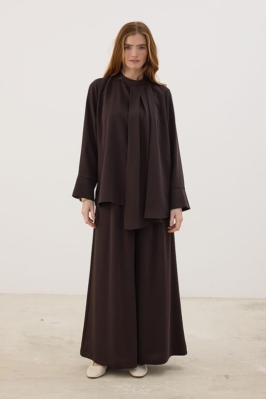 Yakası Pileli Bluz Acı kahve