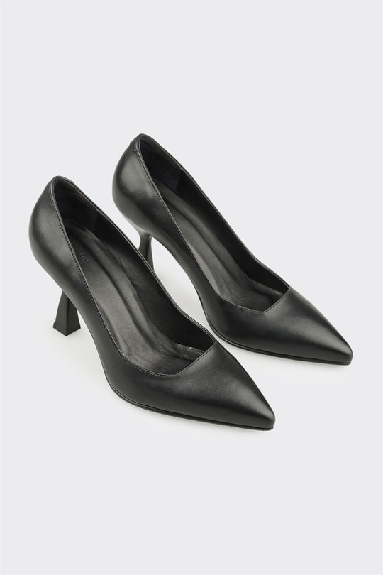 Siyah Deri Kadın Stiletto
