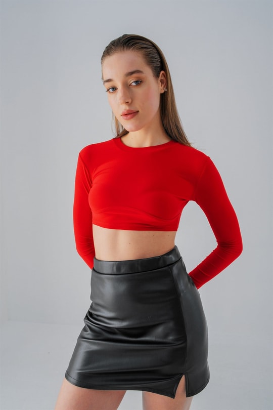 Baret Detay Crop Bluz Kırmızı
