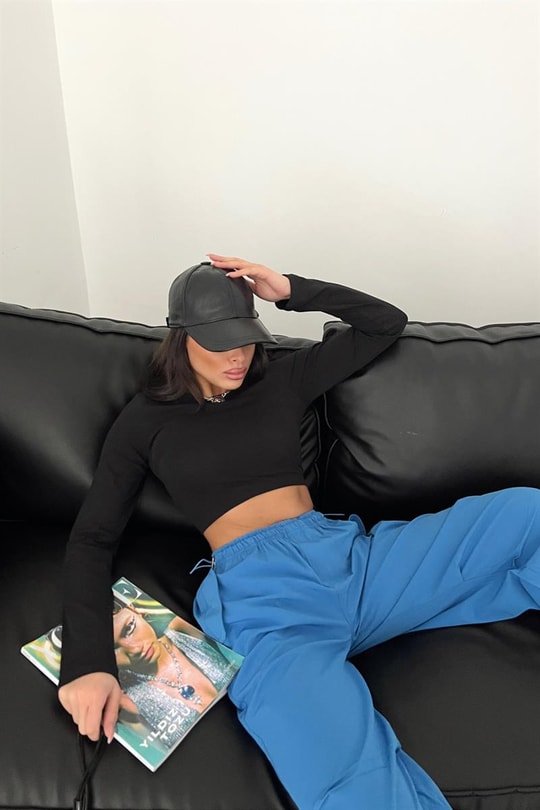 Bisiklet Yaka Basic Crop Bluz Siyah