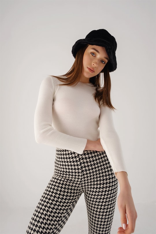 Bisiklet Yaka Crop Triko Bluz Beyaz