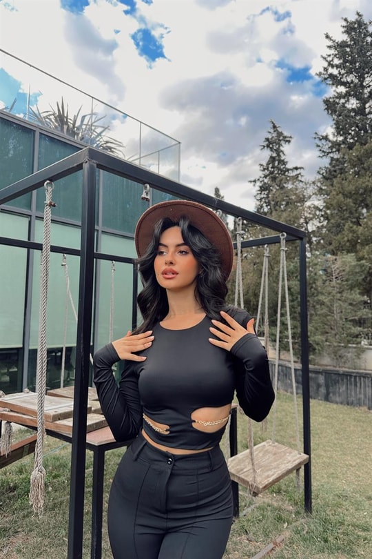 Chain Dekolteli Crop Bluz Siyah