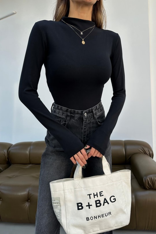 Dik Yaka Basic Bluz Siyah