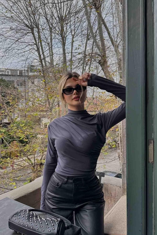 Dik Yaka Büzgülü Premium Bluz Antrasit
