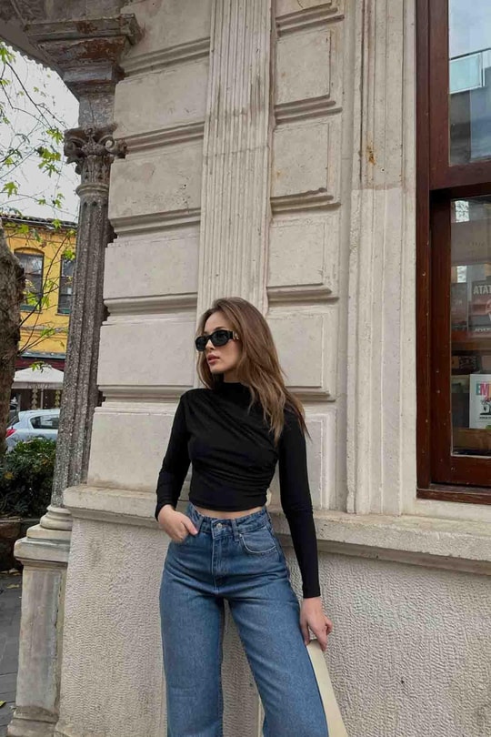 Dik Yaka Büzgülü Premium Bluz Siyah