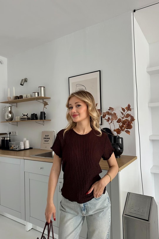 Gofre Kısa Kol Bluz Acı Kahve