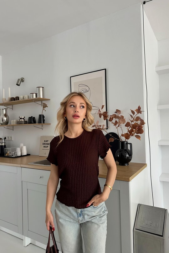 Gofre Kısa Kol Bluz Acı Kahve