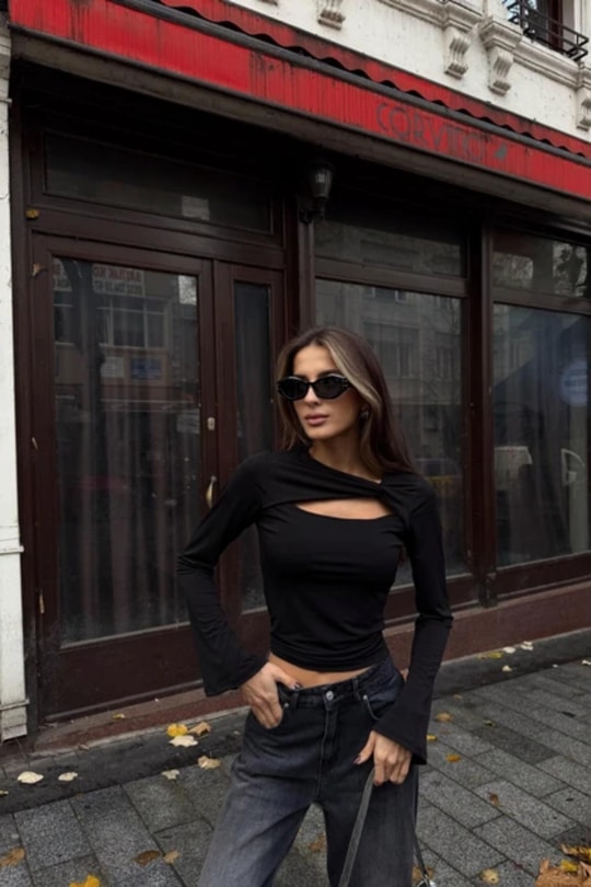 Göğüs Dekolteli Sandy Bluz Siyah