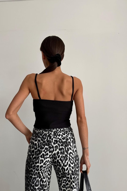 İnci Detaylı Askılı Crop Siyah