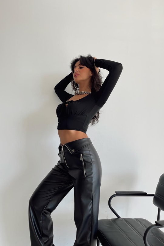 Kare Yaka Bağlamalı Crop Bluz Siyah