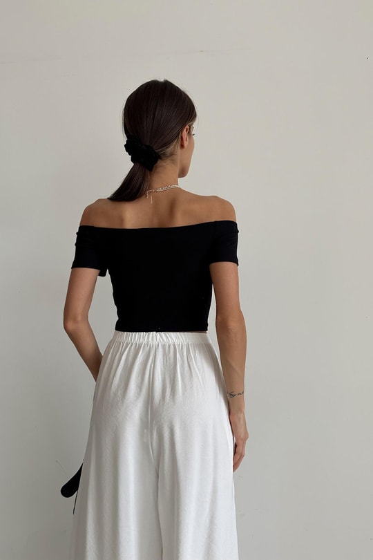 Kayık Yaka Basic t-shirt Siyah