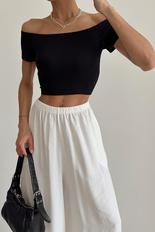 Kayık Yaka Basic t-shirt Siyah