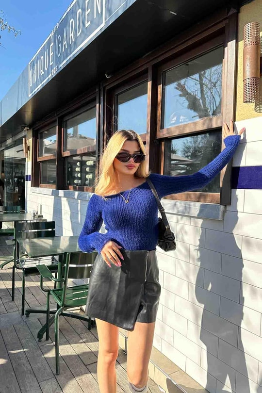 Kayık Yaka Yumoş Bluz Lacivert