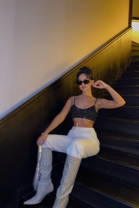 Kristal Taşlı File Bluz Siyah