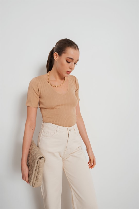 Nervürlü Kısa Kol Triko Bluz Camel