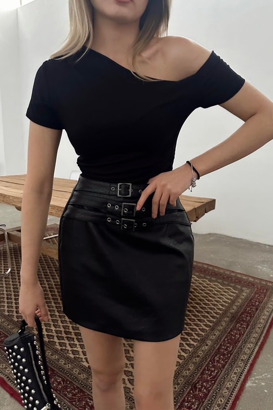 Omuz Dekolteli Büzgülü Bluz Siyah