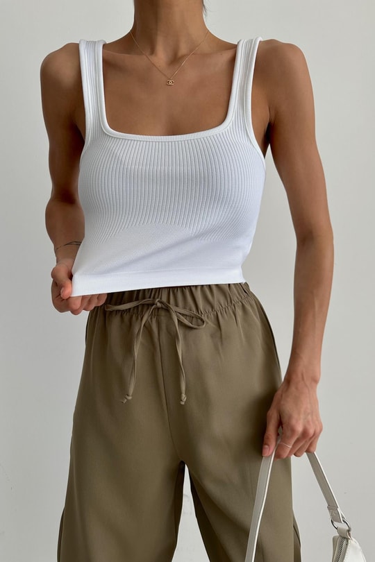 Seamless Crop Ekru