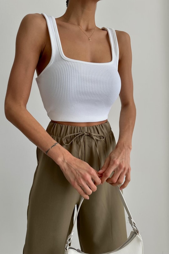 Seamless Crop Ekru