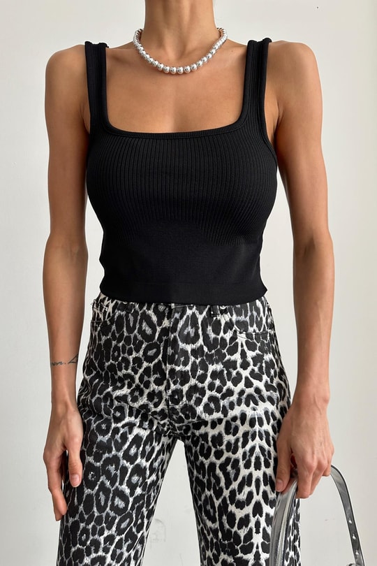 Seamless Crop Siyah