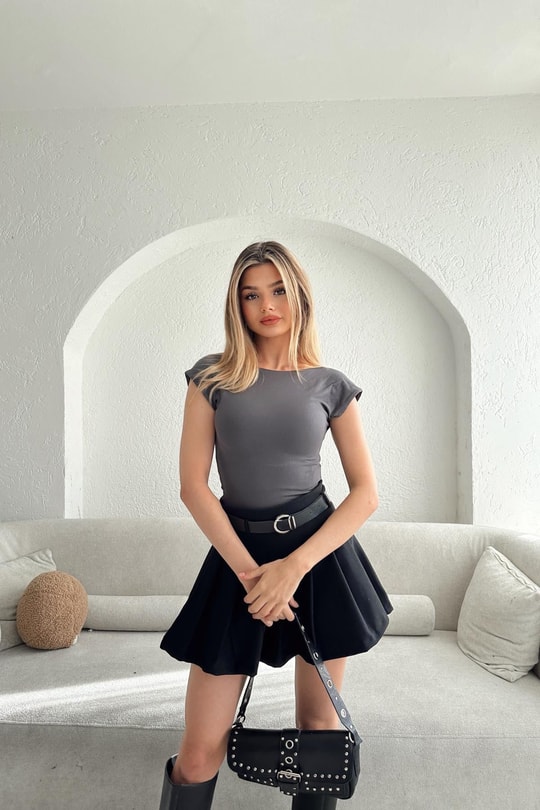 Sırtı Açık Basic Kısa Kol Bluz Antrasit