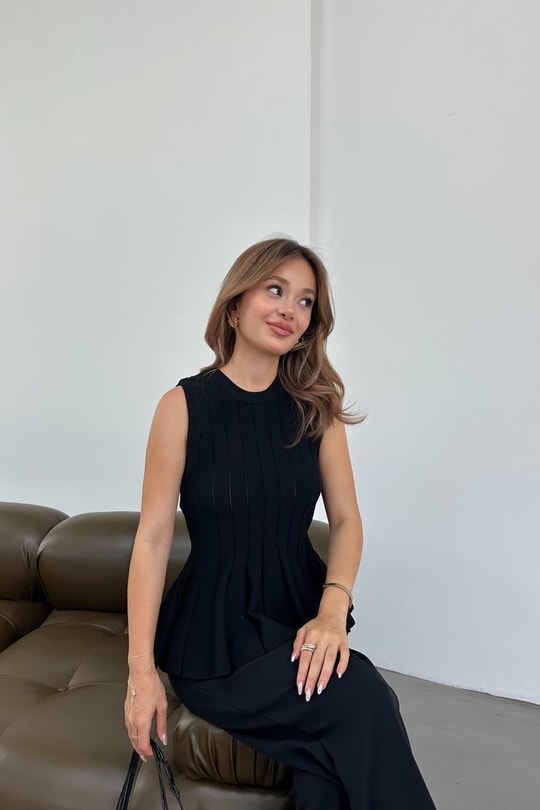 Volanlı Triko Bluz Siyah