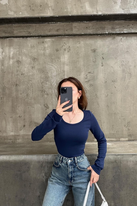 Yuvarlak Yaka Basic Bluz Lacivert