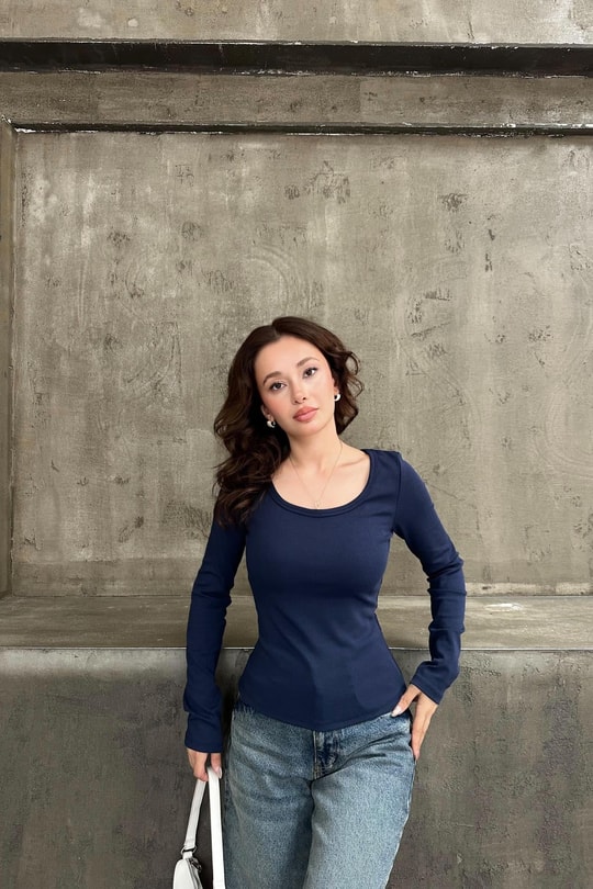 Yuvarlak Yaka Basic Bluz Lacivert