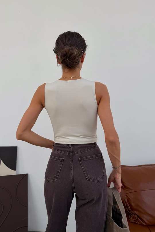 Yuvarlak Yaka Kolsuz Crop Taş