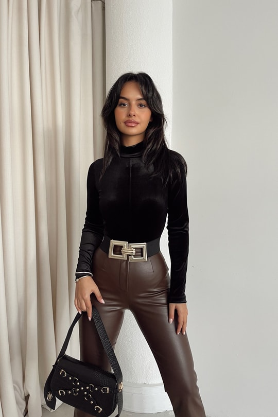 Balıkçı Yaka Kadife Bodysuit Siyah