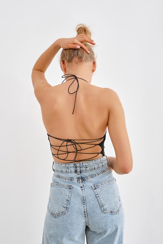 Çapraz Sırt Dekolteli Bodysuit Siyah