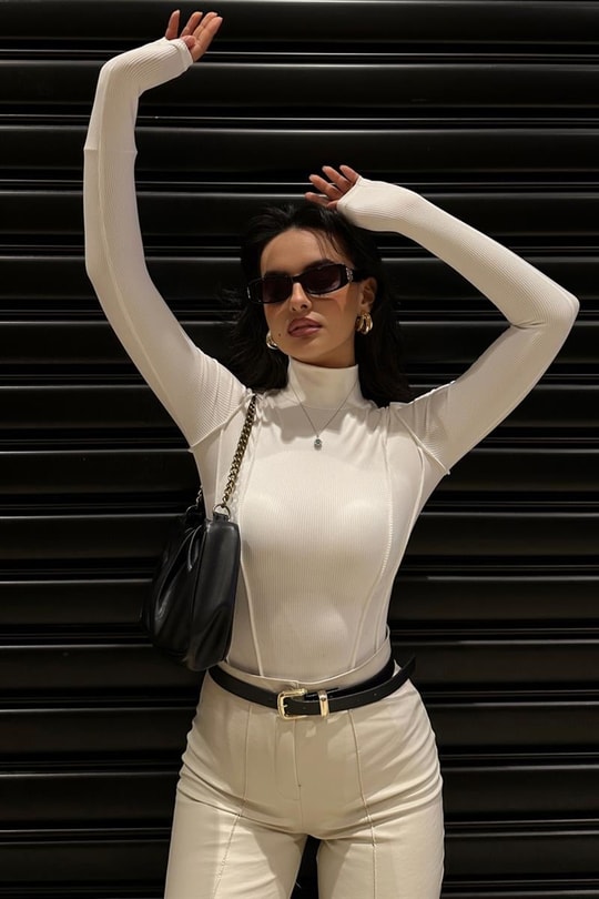 Dik Yaka Korsaj Bodysuit Beyaz