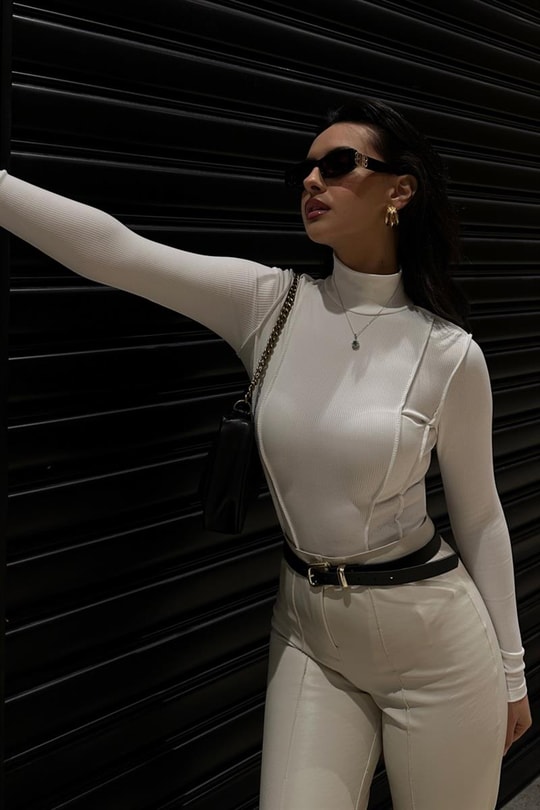 Dik Yaka Korsaj Bodysuit Beyaz
