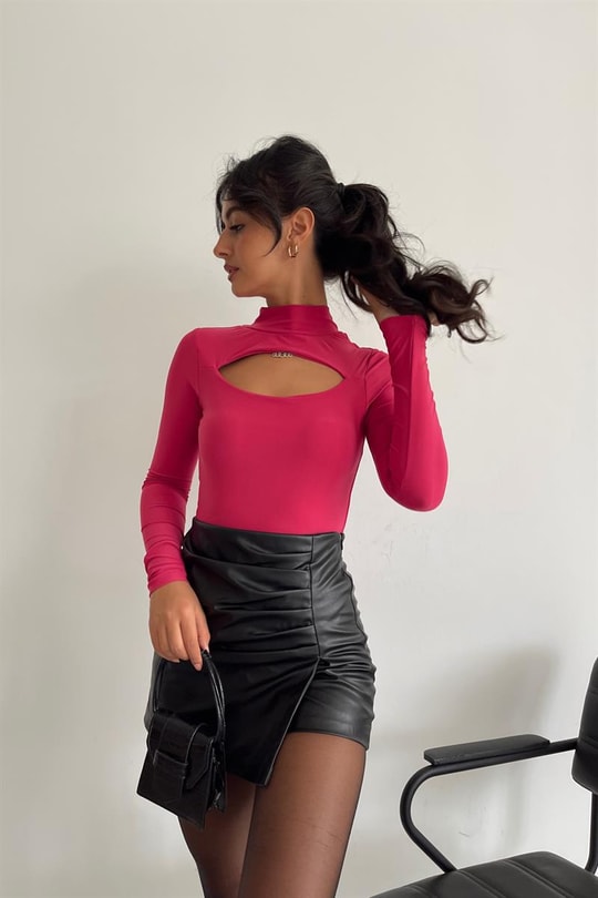 Göğüs Dekolteli Bodysuit Fuşya