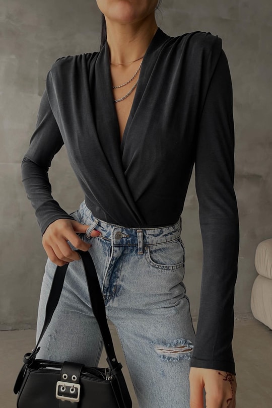 Omuz Vatkalı Kruvaze Bodysuit Füme