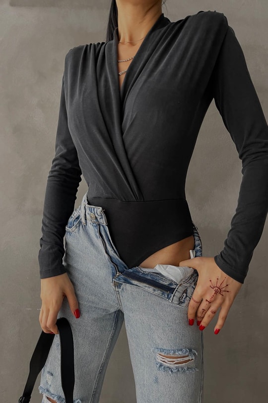 Omuz Vatkalı Kruvaze Bodysuit Füme