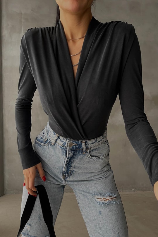 Omuz Vatkalı Kruvaze Bodysuit Füme