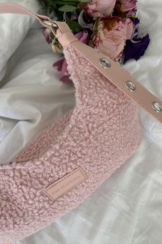 Tüylü Kol Çantası Pembe