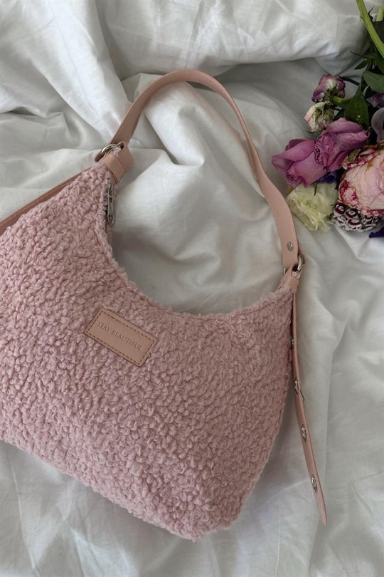 Tüylü Kol Çantası Pembe