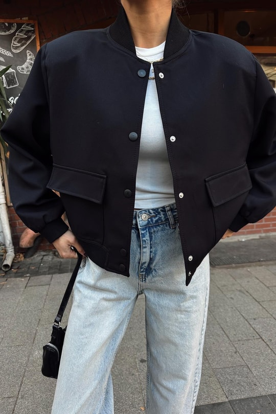 Geniş Cepli Bomber Ceket Siyah