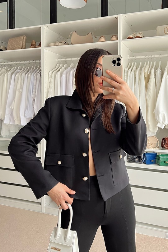 İnci Düğmeli Crop Ceket Siyah