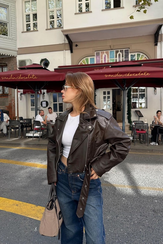 Kemerli Kısa Deri Ceket Kahve
