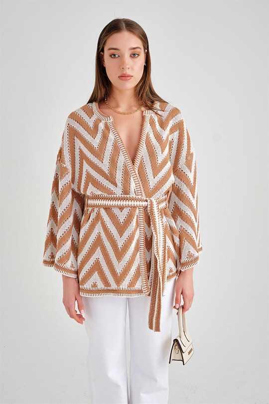Zikzak Desenli Kuşaklı Hırka Camel
