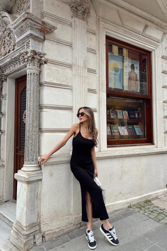 Kaşkorse Askılı Elbise Siyah