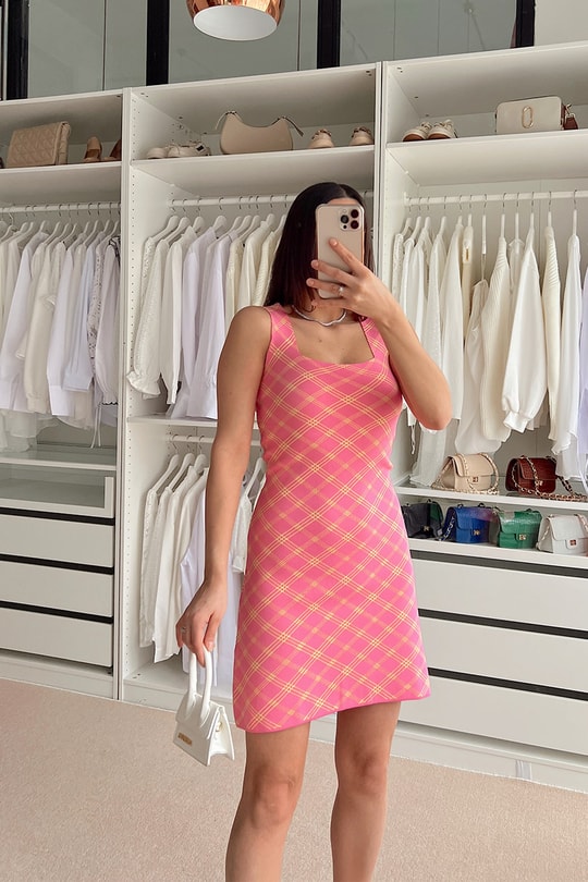 Kare Yaka Desenli Triko Elbise Pembe